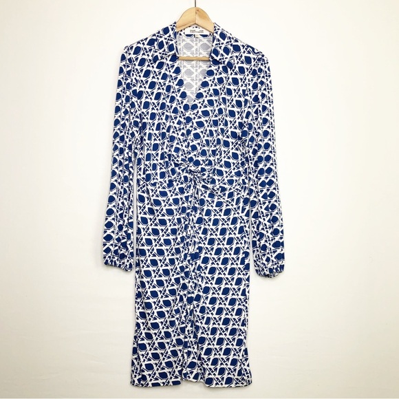 Diane von Furstenberg Chick blue/white graphic print twisted front Jersey dress - Picture 10 of 10